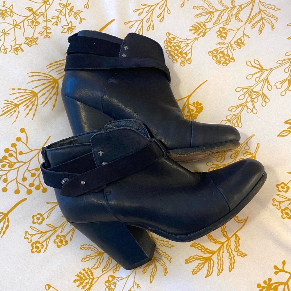 Anthropologie Rag & Bone Harrow navy ankle boots (37, 6.5)